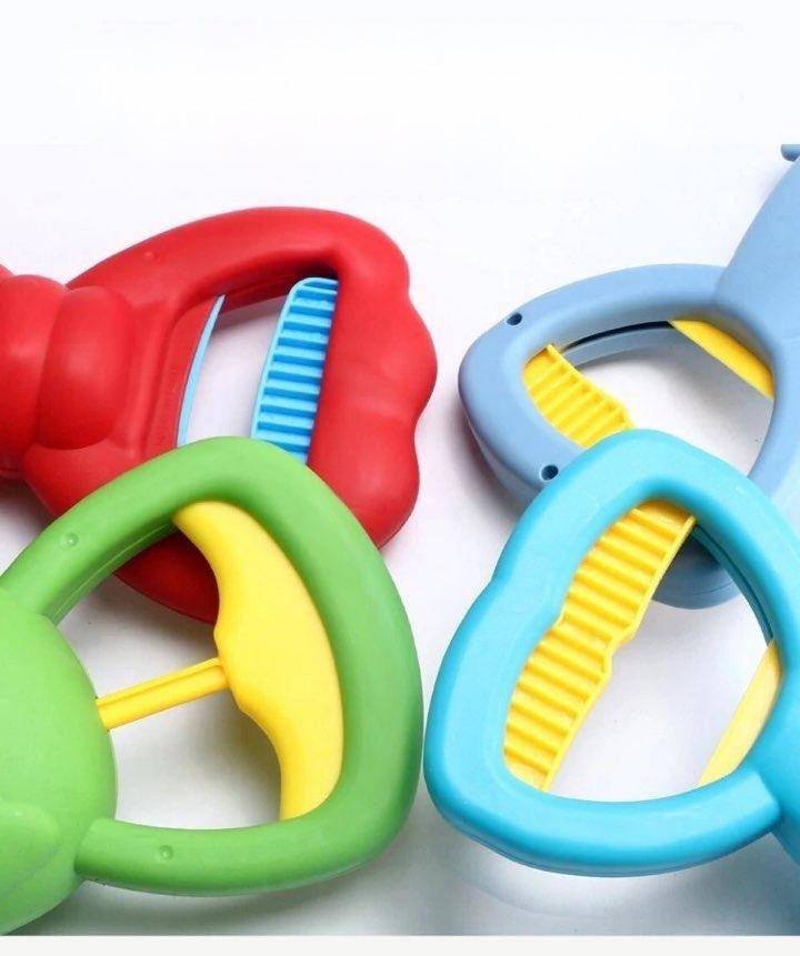 Baby Bath and Beach Toys - Colorful Claw Catchers for Sand Play, Swimming Pools, and Outdoor Games - Home Fads