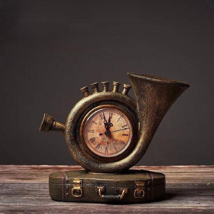 Elegant Vintage Desk Clock - Retro-Inspired Timepiece for Living Room, Office, and Home Decor - Home Fads