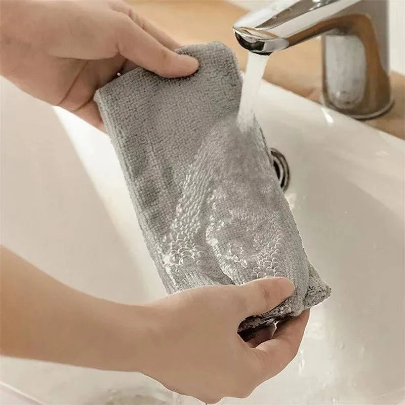 Extendable Telescopic Duster Brush with Long Handle - Microfiber Cleaning Tool for Household, Bedside, Sofa, and Gaps - Home Fads