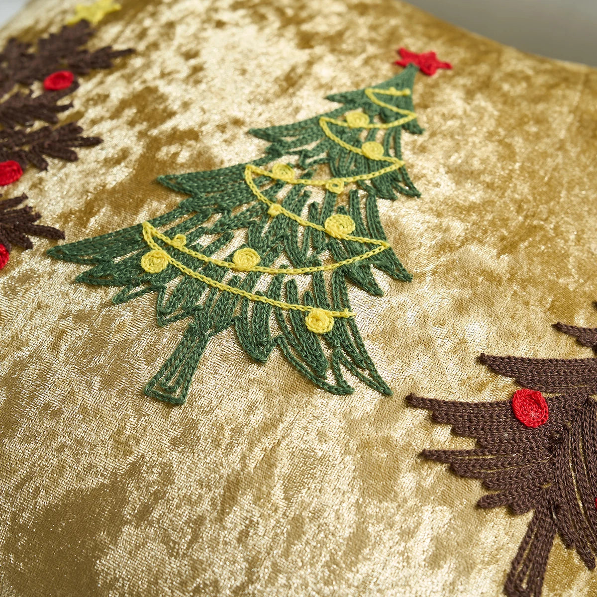 Luxurious Embroidered Velvet Cushion Cover – Soft 18x18 Decorative Throw Pillow Case in Gold for Holiday Home Decor - Home Fads