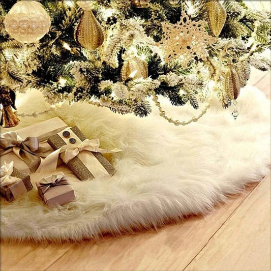 Luxurious White Plush Holiday Tree Skirt – Soft and Durable Base Cover Available in 78cm, 90cm, and 122cm for Festive Tree Decoration - Home Fads