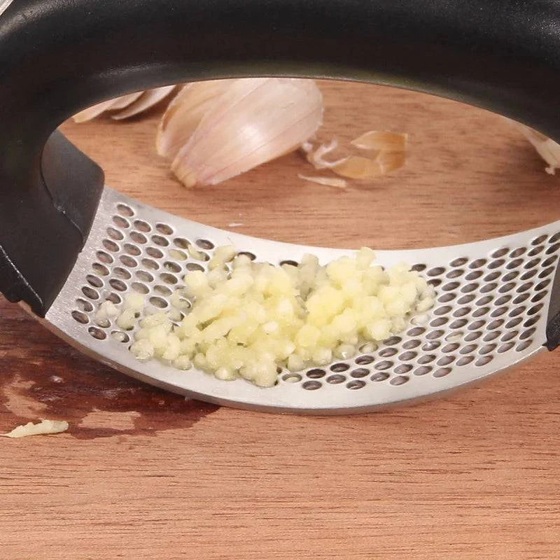 Stainless Steel Garlic Press – Manual Rocker Crusher for Garlic & Ginger – Ergonomic, Easy-to-Clean Kitchen Tool - Home Fads
