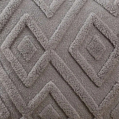 2-Piece Flannel Decorative Pillowcase Set – Soft Geometric Diamond Pattern Cushion Covers for Living Room and Bedroom - Home Fads 