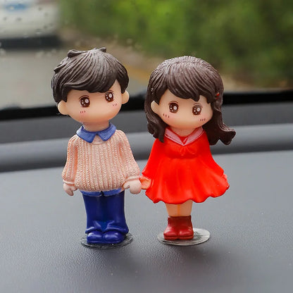 Charming Cartoon Couple Resin Figurines – Elegant Car Dashboard Decorations and Unique Valentine’s Day Gift - Home Fads 