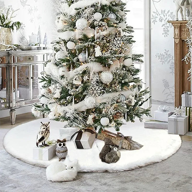 Luxurious White Plush Holiday Tree Skirt – Soft and Durable Base Cover Available in 78cm, 90cm, and 122cm for Festive Tree Decoration - Home Fads 