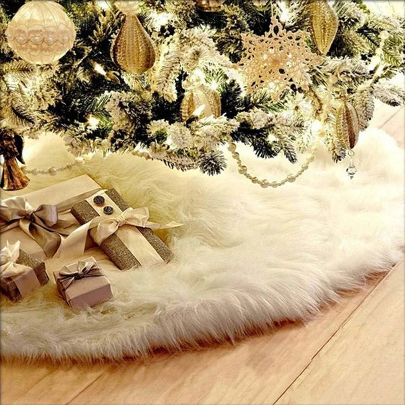 Luxurious White Plush Holiday Tree Skirt – Soft and Durable Base Cover Available in 78cm, 90cm, and 122cm for Festive Tree Decoration - Home Fads 