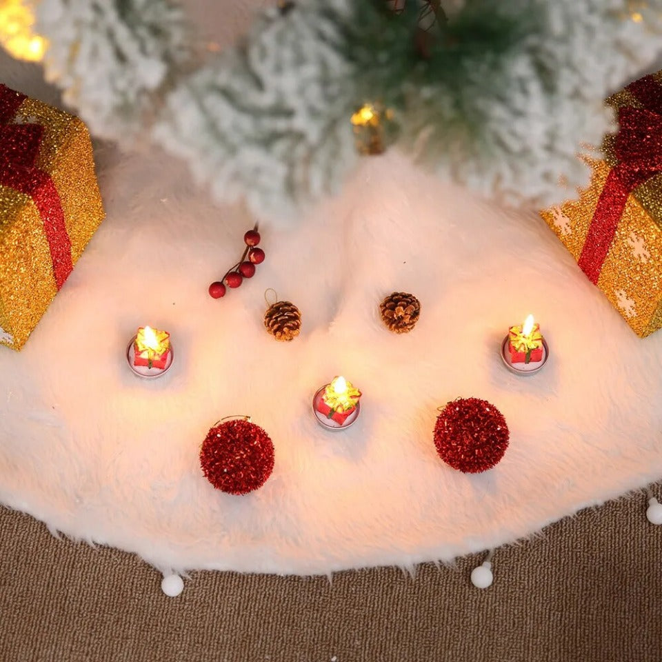 Luxurious White Plush Holiday Tree Skirt – Soft and Durable Base Cover Available in 78cm, 90cm, and 122cm for Festive Tree Decoration - Home Fads 