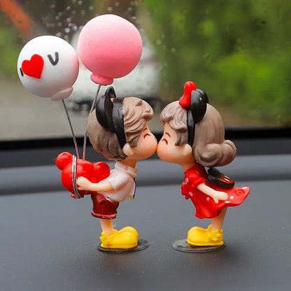 Charming Cartoon Couple Resin Figurines – Elegant Car Dashboard Decorations and Unique Valentine’s Day Gift