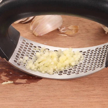 Stainless Steel Garlic Press – Manual Rocker Crusher for Garlic & Ginger – Ergonomic, Easy-to-Clean Kitchen Tool - Home Fads 