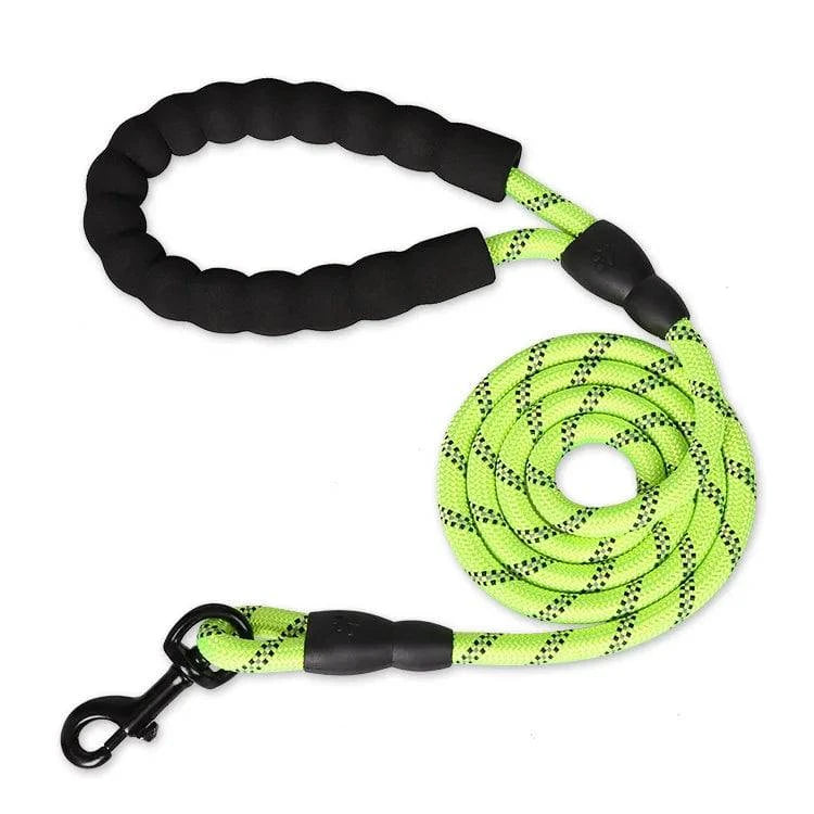 Stylish and Safe Dog Leashes with Soft Handle - Reinforced, quick release, and reflective Nylon Leash for Small, Medium, and Large Dogs - Home Fads 